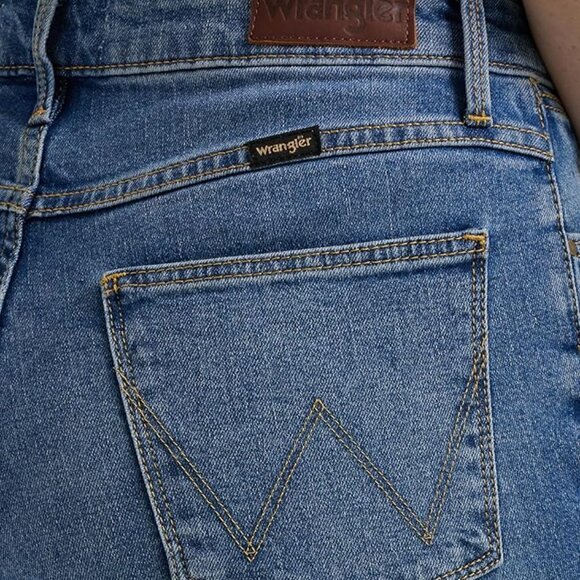 Wrangler Women’s High Rise True Straight Fit Jeans – Ocean Medium 30x32 (10) NWT - Picture 3 of 7